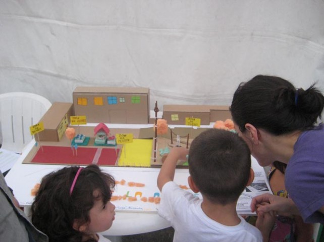 maqueta en fiestas del barrio